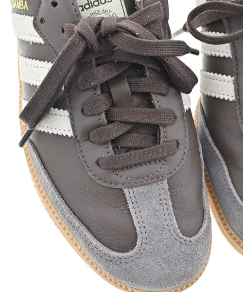 adidas รองเท้าผ้าใบ