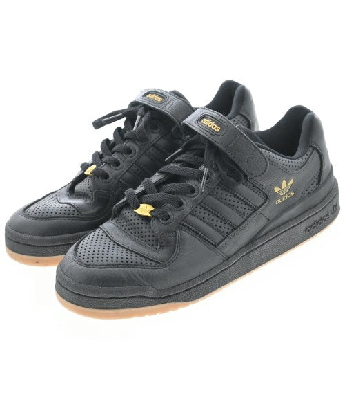 adidas รองเท้าผ้าใบ