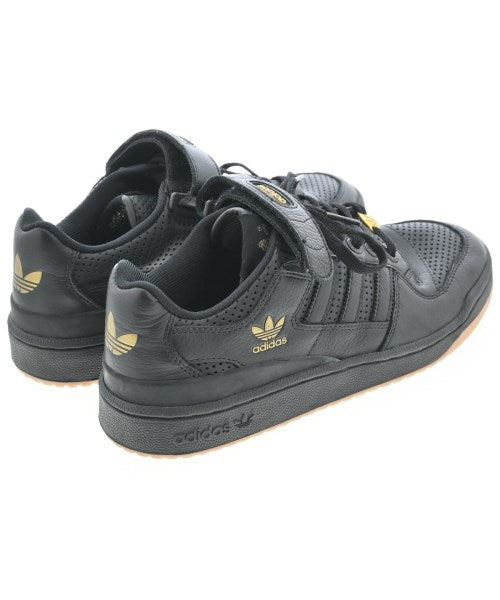 adidas รองเท้าผ้าใบ