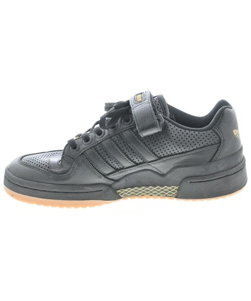 adidas รองเท้าผ้าใบ