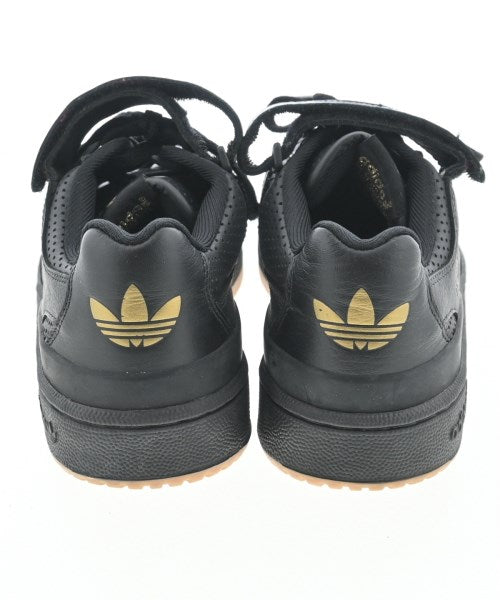 adidas รองเท้าผ้าใบ