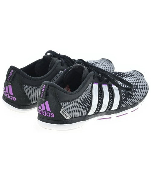 adidas รองเท้าผ้าใบ
