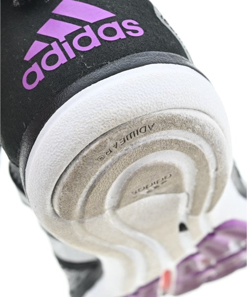adidas รองเท้าผ้าใบ