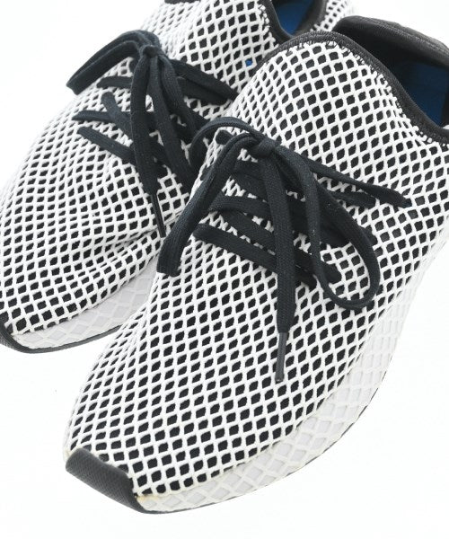 adidas รองเท้าผ้าใบ