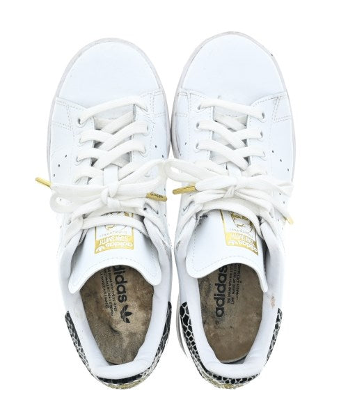adidas รองเท้าผ้าใบ