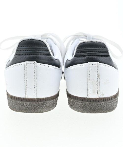 adidas รองเท้าผ้าใบ
