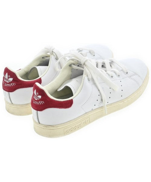 adidas รองเท้าผ้าใบ