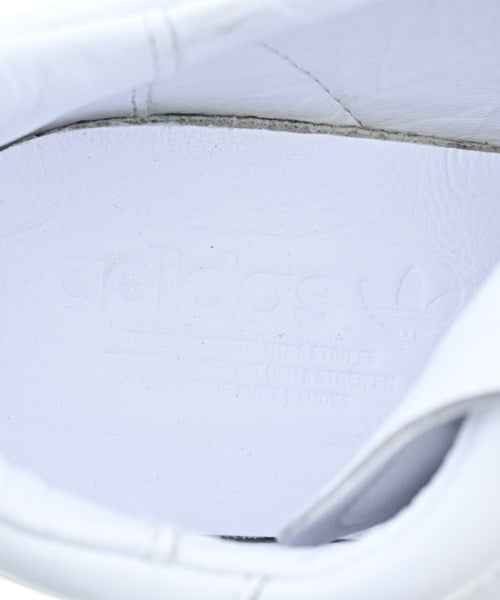 adidas รองเท้าผ้าใบ