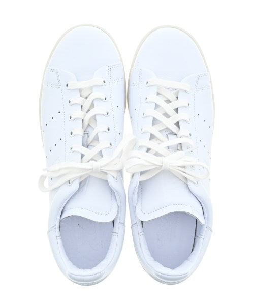 adidas รองเท้าผ้าใบ
