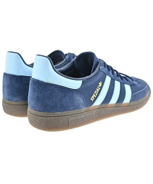 adidas รองเท้าผ้าใบ