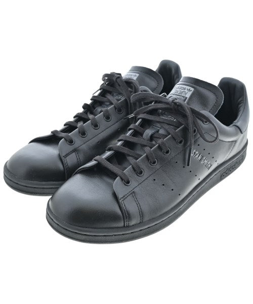 adidas รองเท้าผ้าใบ
