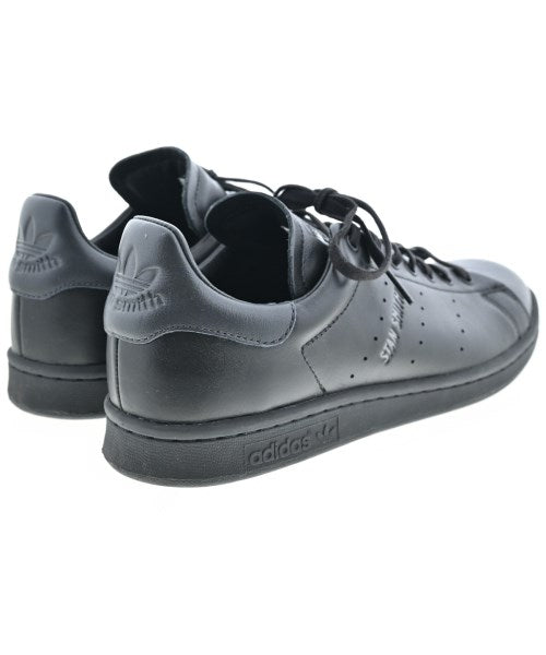 adidas รองเท้าผ้าใบ