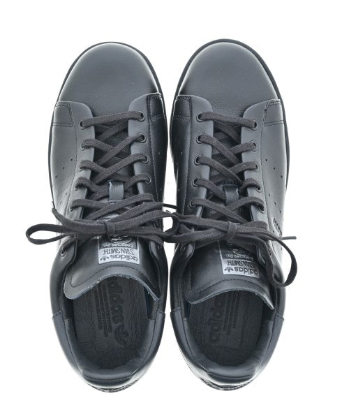 adidas รองเท้าผ้าใบ