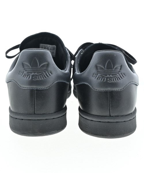 adidas รองเท้าผ้าใบ