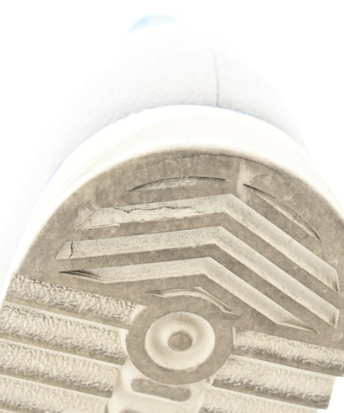 adidas รองเท้าผ้าใบ