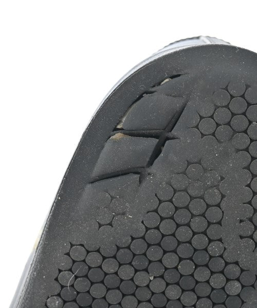 adidas รองเท้าผ้าใบ