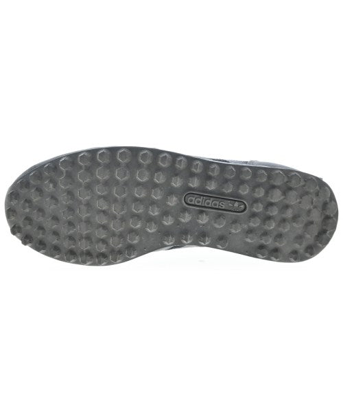 adidas รองเท้าผ้าใบ