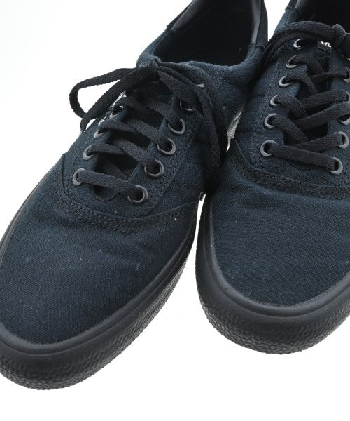 adidas รองเท้าผ้าใบ