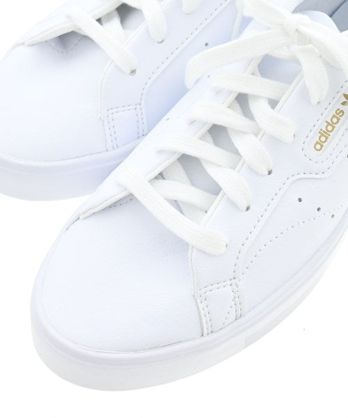 adidas รองเท้าผ้าใบ