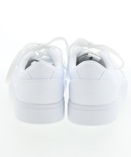 adidas รองเท้าผ้าใบ