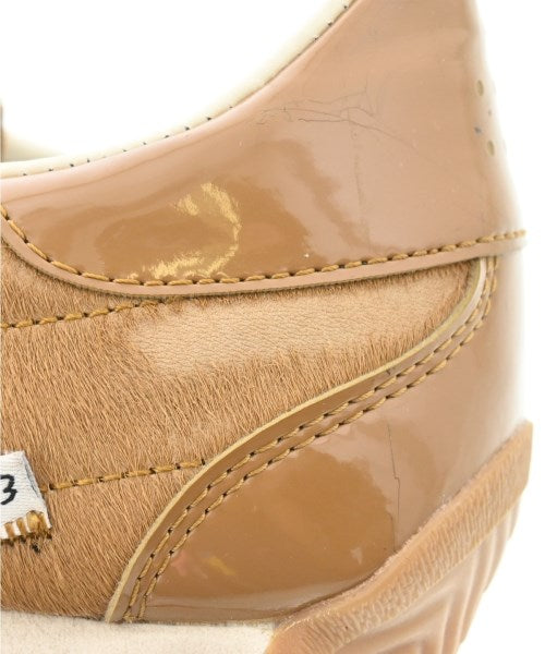 adidas รองเท้าผ้าใบ