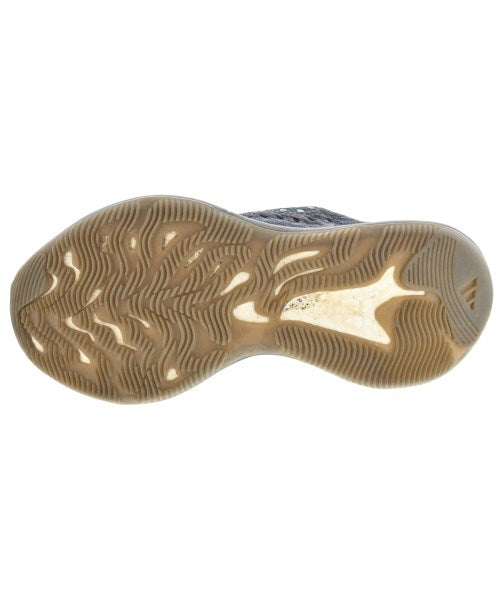 adidas รองเท้าผ้าใบ