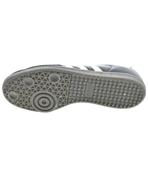 adidas รองเท้าผ้าใบ