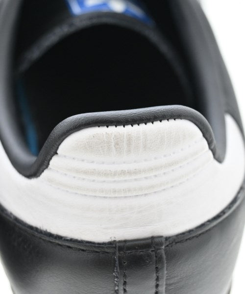 adidas รองเท้าผ้าใบ