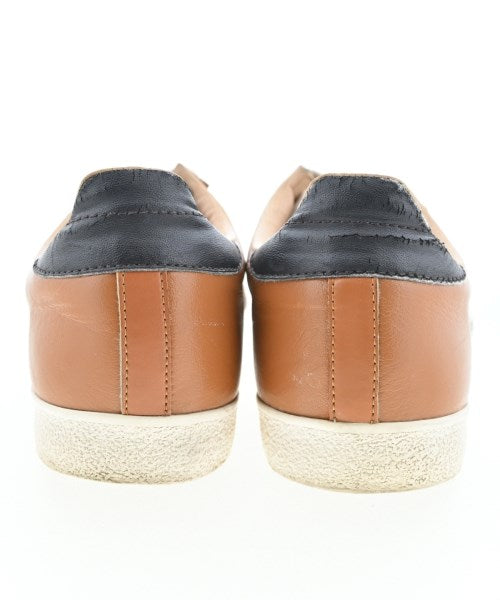 adidas รองเท้าผ้าใบ