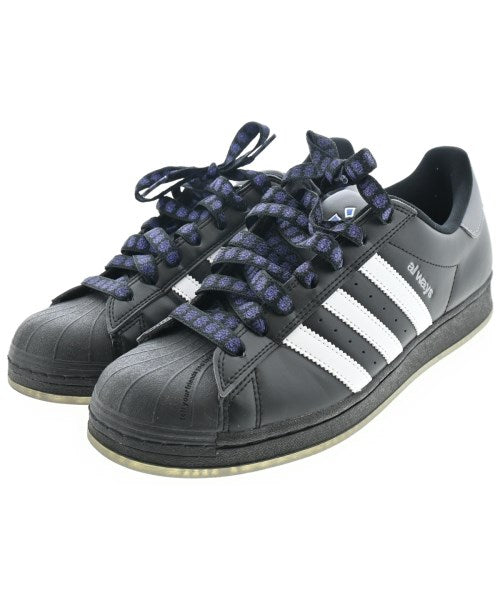 adidas รองเท้าผ้าใบ