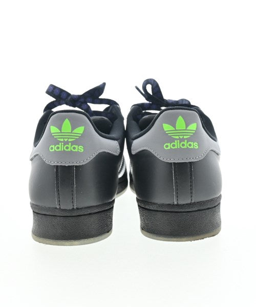 adidas รองเท้าผ้าใบ
