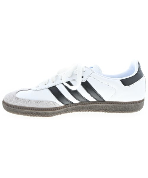 adidas รองเท้าผ้าใบ