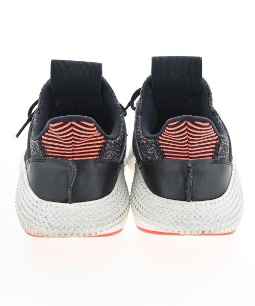 adidas รองเท้าผ้าใบ