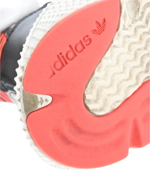 adidas รองเท้าผ้าใบ