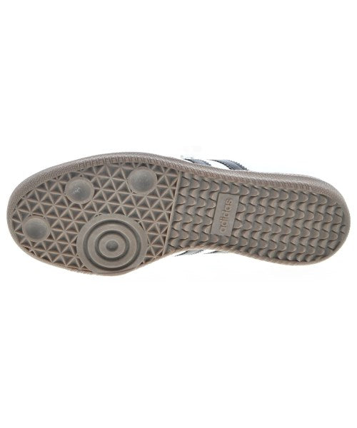 adidas รองเท้าผ้าใบ