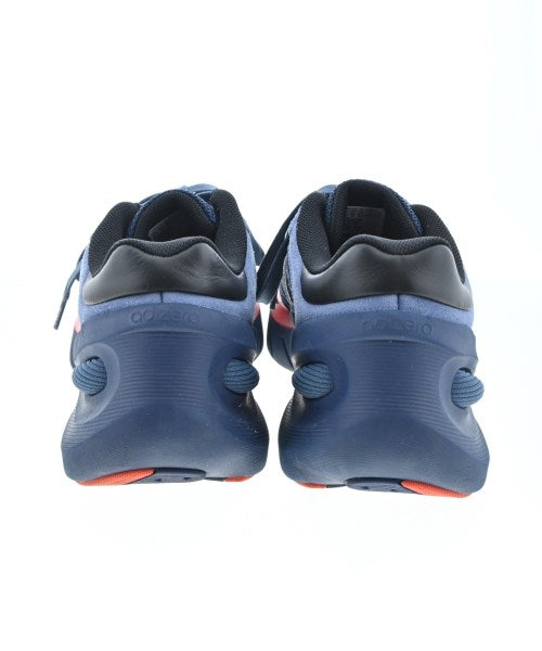 adidas รองเท้าผ้าใบ