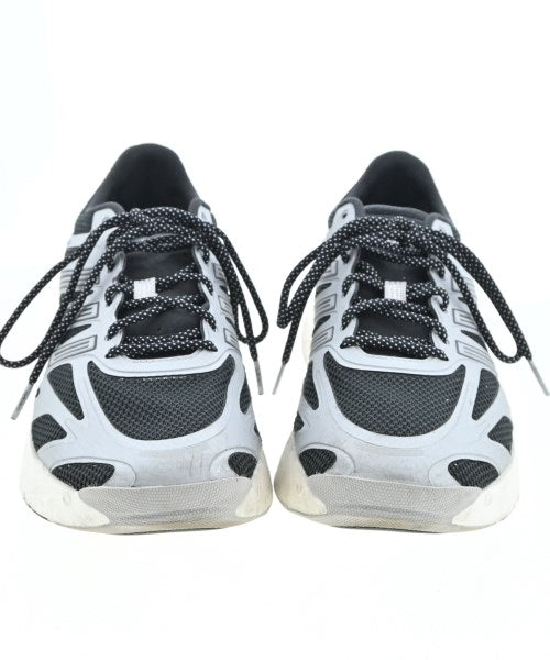 adidas รองเท้าผ้าใบ