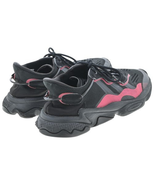 adidas รองเท้าผ้าใบ