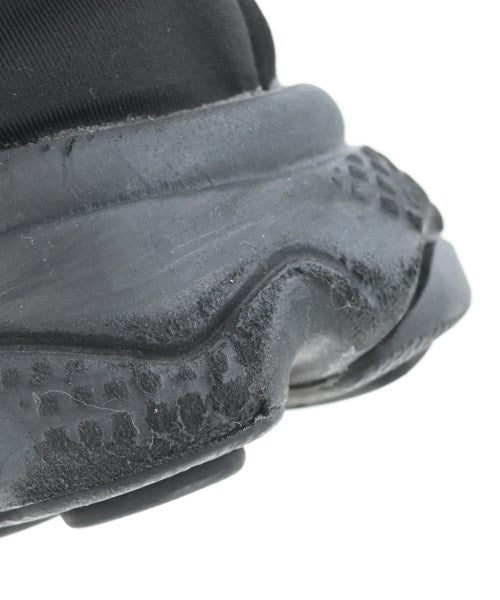 adidas รองเท้าผ้าใบ