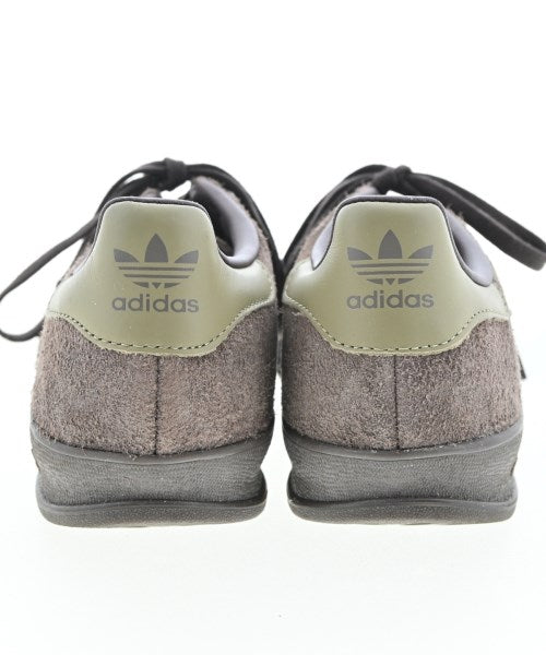adidas รองเท้าผ้าใบ