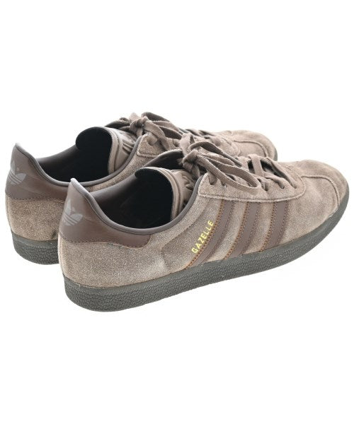 adidas รองเท้าผ้าใบ