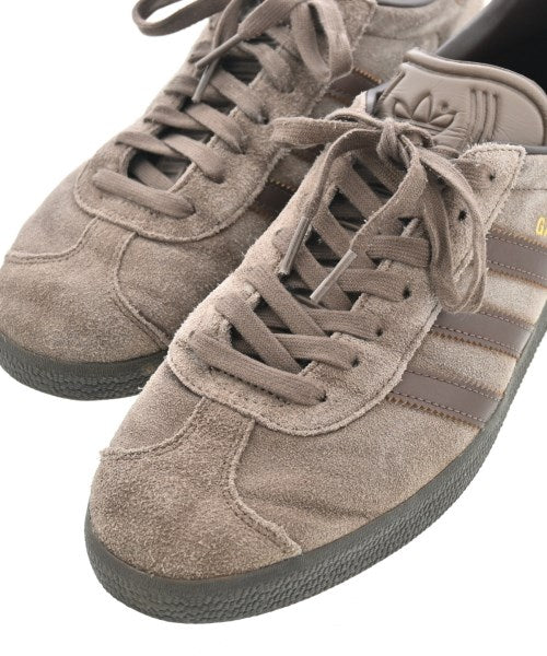 adidas รองเท้าผ้าใบ