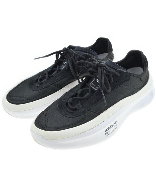 adidas รองเท้าผ้าใบ