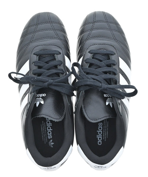 adidas รองเท้าผ้าใบ
