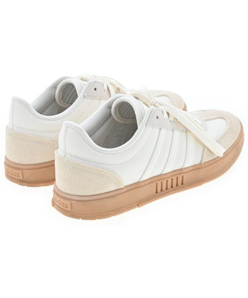 adidas รองเท้าผ้าใบ