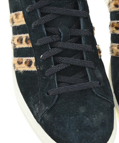 adidas รองเท้าผ้าใบ