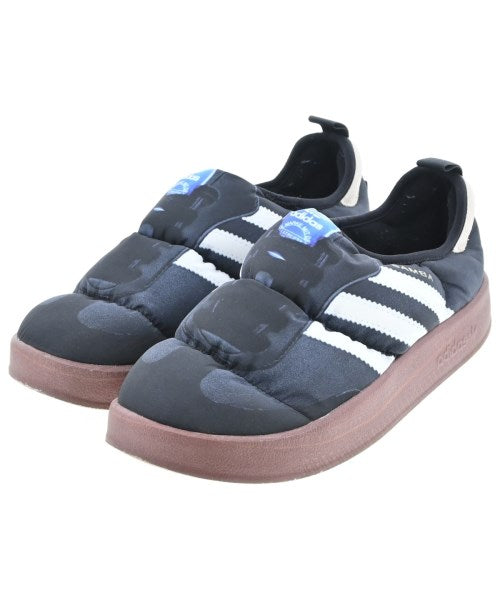 adidas รองเท้าผ้าใบ