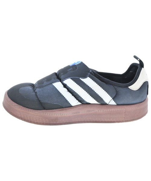 adidas รองเท้าผ้าใบ