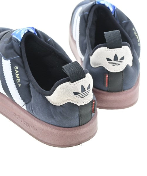 adidas รองเท้าผ้าใบ