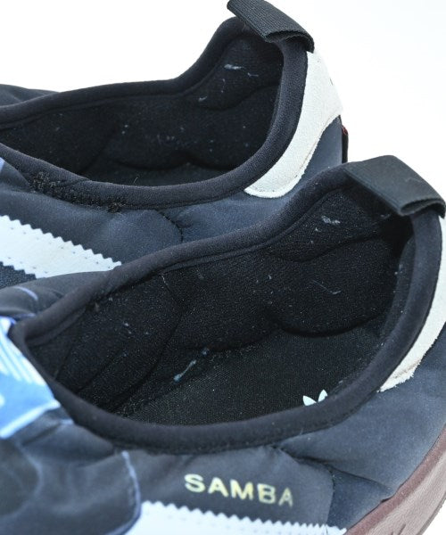 adidas รองเท้าผ้าใบ
